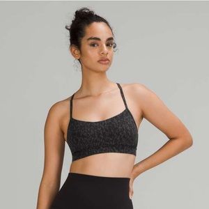 Lululemon flow y sports bra